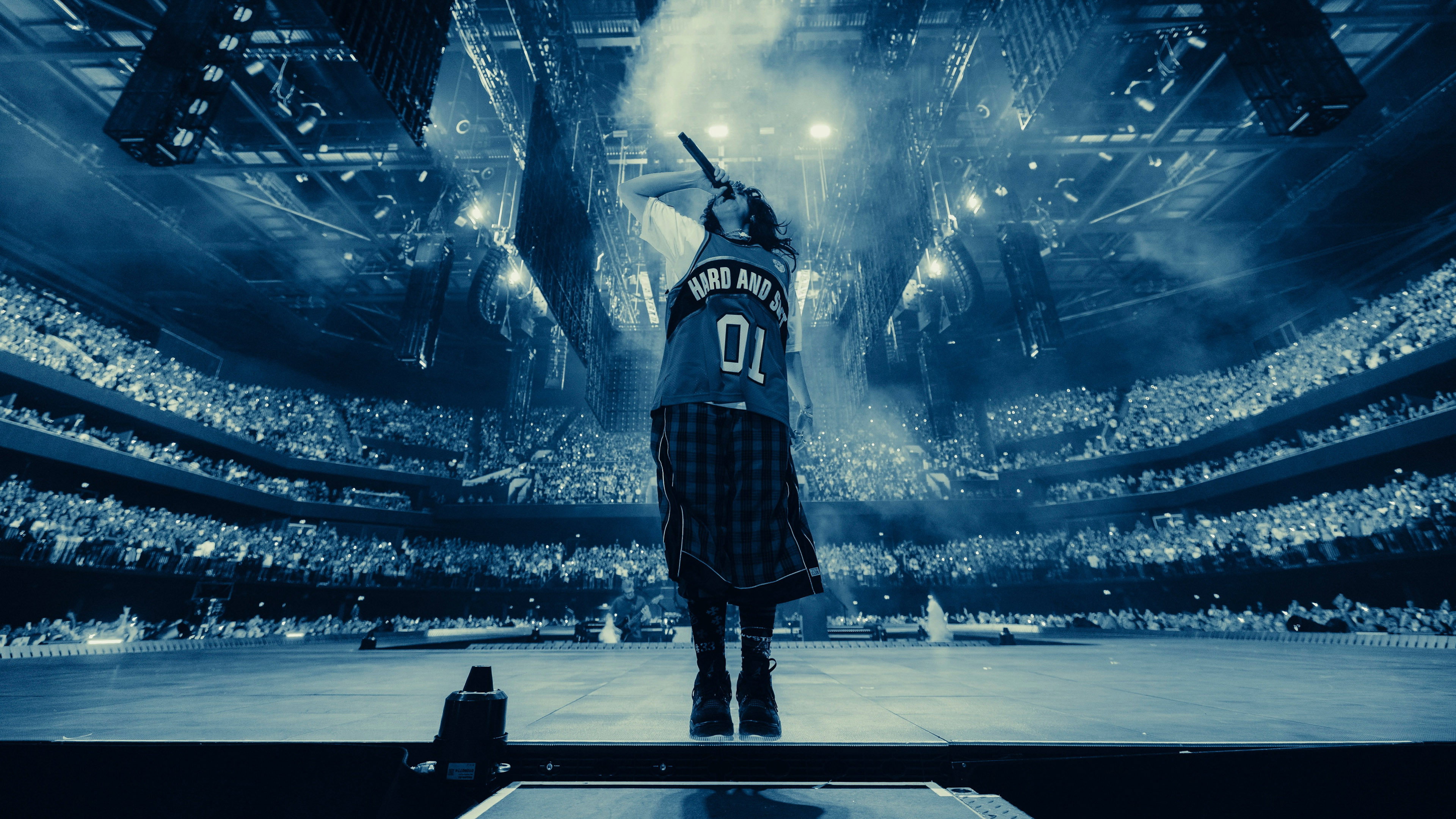 Ảnh nền phim Billie Eilish - Hit Me Hard and Soft: The Tour (Live in 3D)